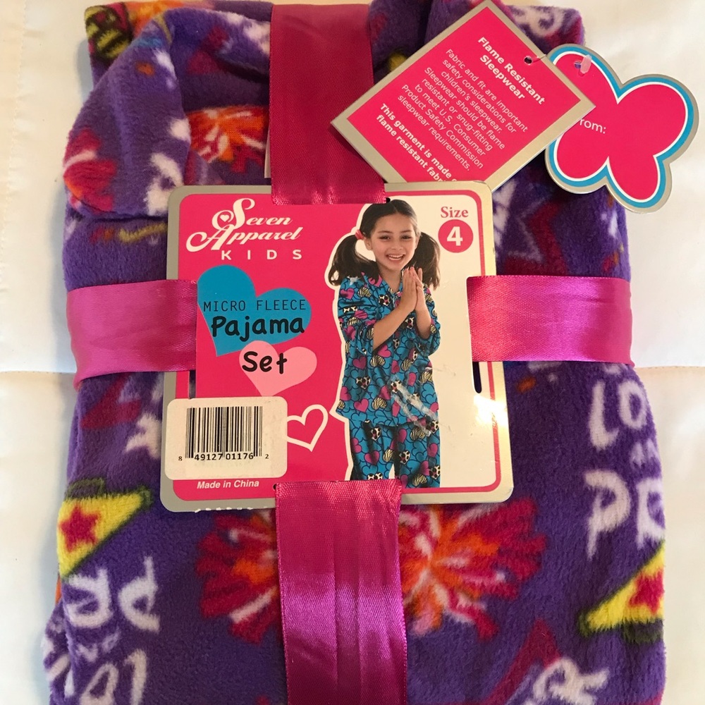 Seven Apparel Kids flame resistant micro fleece pajama set size 4, cheer themed